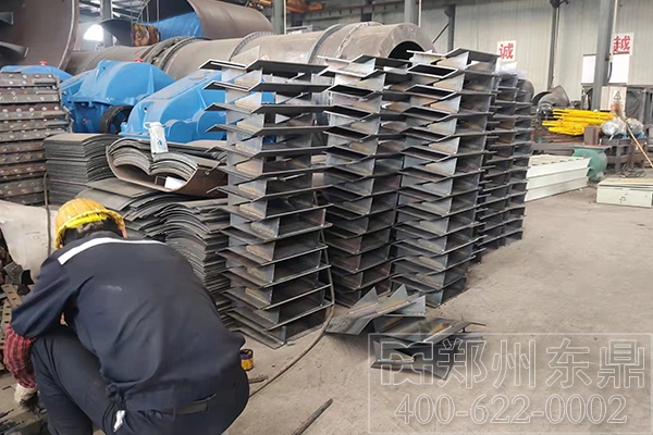 內(nèi)蒙古東勝煤泥烘干機(jī)械制造車(chē)間