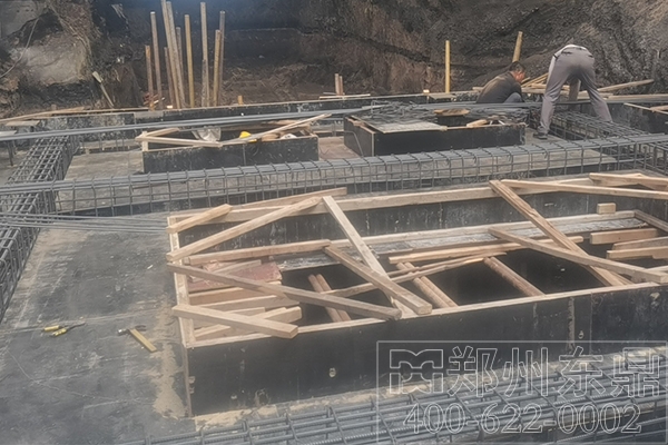 內(nèi)蒙古煤泥烘干機項目基礎(chǔ)建設(shè)現(xiàn)場 內(nèi)蒙古煤泥烘干機項目基礎(chǔ)建設(shè)現(xiàn)場